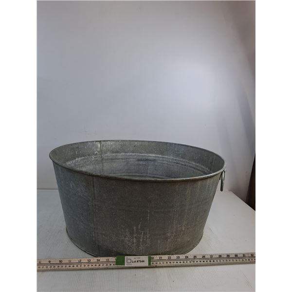 Galvanized Washtub 25"x11" (cannot ship, as is)