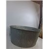 Image 3 : Galvanized Washtub 25"x11" (cannot ship, as is)