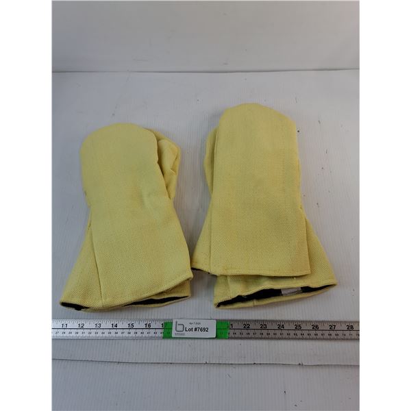 (2) Pairs of National Safety Apparel HIgh Heat Safety Mittens- Approx. XL