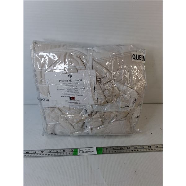 Pereira da Cunha Queen Duvet Set- As Is
