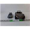 Image 1 : (2) Vintage Die Cast Model Cars Up to 7"
