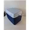 Image 3 : Rubbermaid Cooler/Lunchbox 15.25" x 10.5" x 13" (Not Including Handle)- Appears New, Cannot Ship