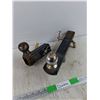 Image 4 : (2) Ball Mounts