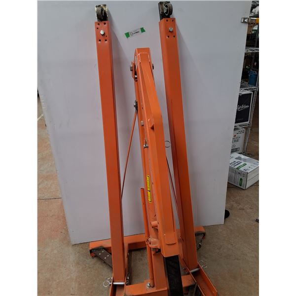 *Engine Hoist, Hydraulic Works. Pickup Only
