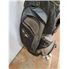 Image 4 : *Snake Eyes Golf Bag with Various Golf Club Sizes and Golf Balls. Pickup Only