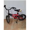 Image 4 : *(2) Small Kids Bikes. Pickup Only