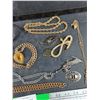 Image 4 : Bracelets, Necklaces, Earrings