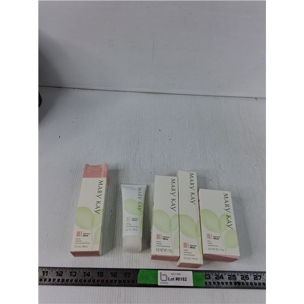 (4) Mary Kay Hydrating Cream (NIB, as is)