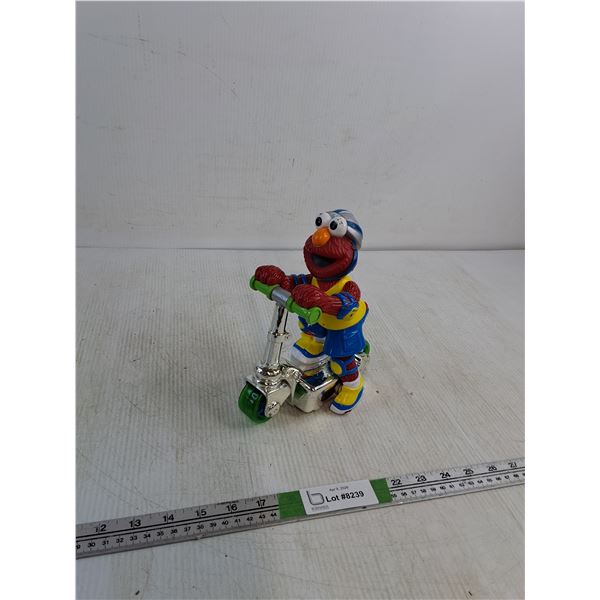 2000 Mattel Sesame Street Elmo Scooter Vintage Action Toy