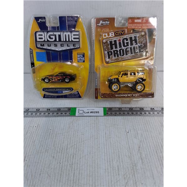 (2) 1:64 Diecast Corvette and Hummer H2