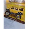 Image 6 : (2) 1:64 Diecast Corvette and Hummer H2