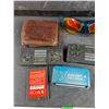 Image 2 : Leather Wallet, Sunglasses, Joysticks, Li Ion Battery, Smoking Pipe, Misc