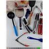 Image 2 : Quick Oats - Expire Nov 2026, Measuring Cups, Strainer, Spatulas, Can Opener, Pizza Cutter, Misc