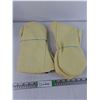 Image 1 : (2) Pairs of Approx Xl Fire Resistent Gloves