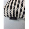 Image 6 : Decorative Pillow & (2) Cushions