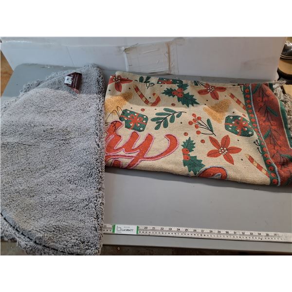 Christmas Area Rug & Gray Bathmat