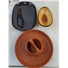 Image 5 : Plastic Tumblers & Platters, Tablecloths, Bottle Stoppers, Markers, Misc