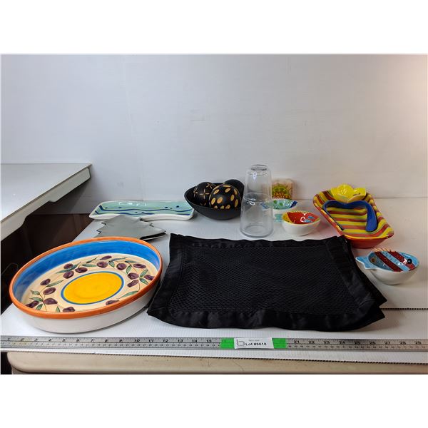 (2) Salt Shot Glasses, Sandal Style Ceramic Tray, (4) Placemats, Misc.