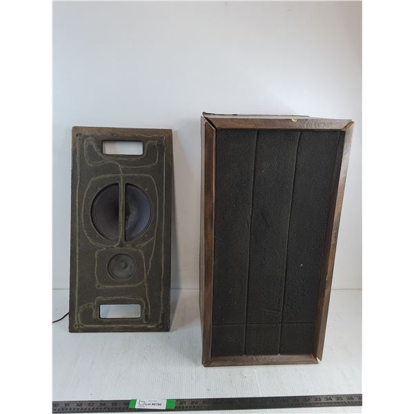 (2) Speakers With Only One Front 11.5"x10"x24" - PICK UP ONLY