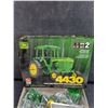 Image 2 : John Deere 4430 Tractor 1/25 Scale Model Kit