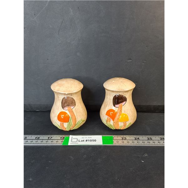 (2) Ceramic Mushroom Salt & Pepper Shakers 4"- Missing Bottoms