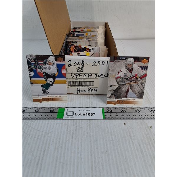 2000-01 Upper Deck Hockey Cards-cannot authenticate-unknown if complete set