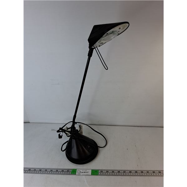 Adjustable Metal Desk Lamp- Does Not Power On, May Require New Bulb - PICK UP ONLY