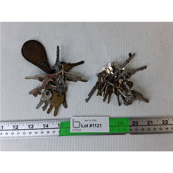 (2) Keychains with Vintage Keys