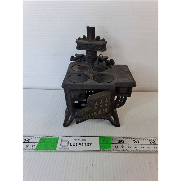 Miniature Model Queen Cast Iron Wood Stove 6" Tall