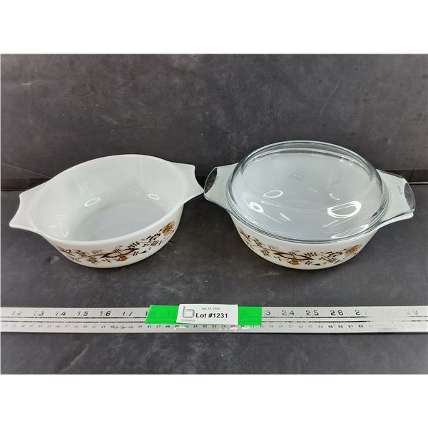 (2) PYREX Milk Glass Casserole Bowls w/Lid