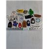 Image 1 : Vintage Assorted Advertising Keychains