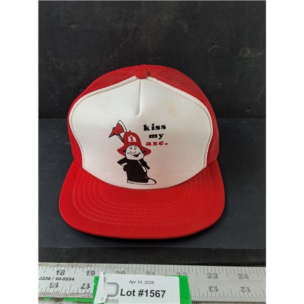 RED & WHITE "KISS MY AXE" SNAPBACK CAP