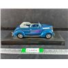Image 3 : Road Legends 1937 Ford Convertible Model
