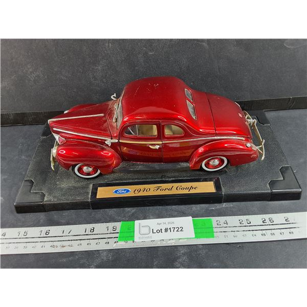 Die Cast 1940 Ford Coupe Model