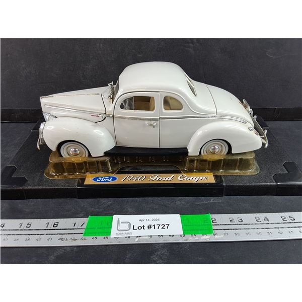 Die Cast 1940 Ford Coupe Model