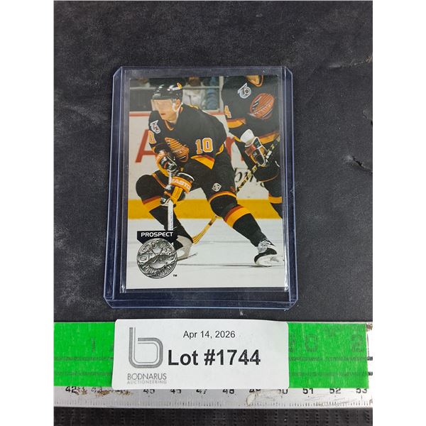 NHL Pro Set Rookie Pavel Bure Vancouver Canucks Trading Card - CANNOT AUTHENTICATE