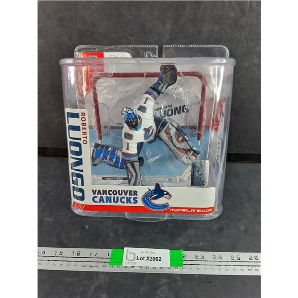 McFarlanes Vancouver Canucks Roberto Luongo Hockey Figure