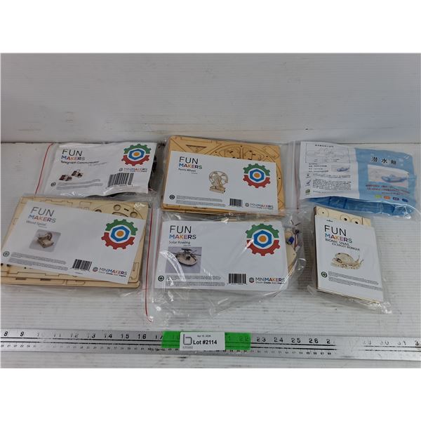 Assorted Fun Makers Assembly Kits - Solar Rowing, Ferris Wheel, Misc