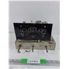 Image 1 : Old Used Arcadia Battery Radio Chassis w/Tubes - As Is