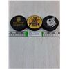 Image 1 : (3) NHL Souvenir Pucks-unknown autograph