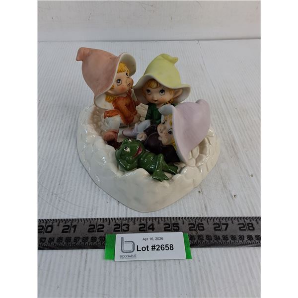 4-Piece Porcelain Figural Display
