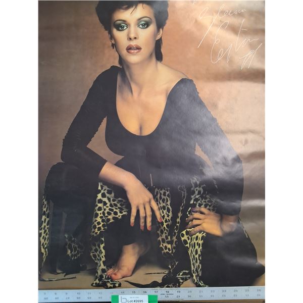 * Sheena Easton With Hangar 1981 Autographed 23 1/2"×32"