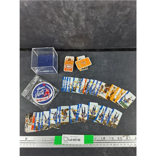 Winnipeg Jets Crest, Small Display Box, Miniature NHL Hockey Cards