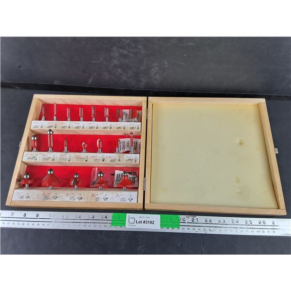 Assorted Router Bits