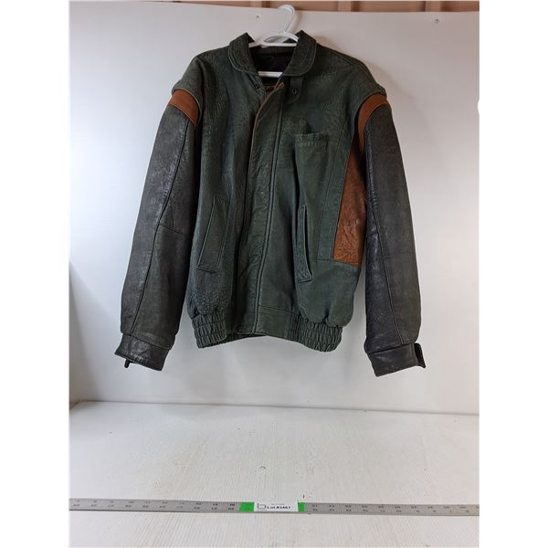 Mens Vintage Leather Jacket Size Large ( as is)