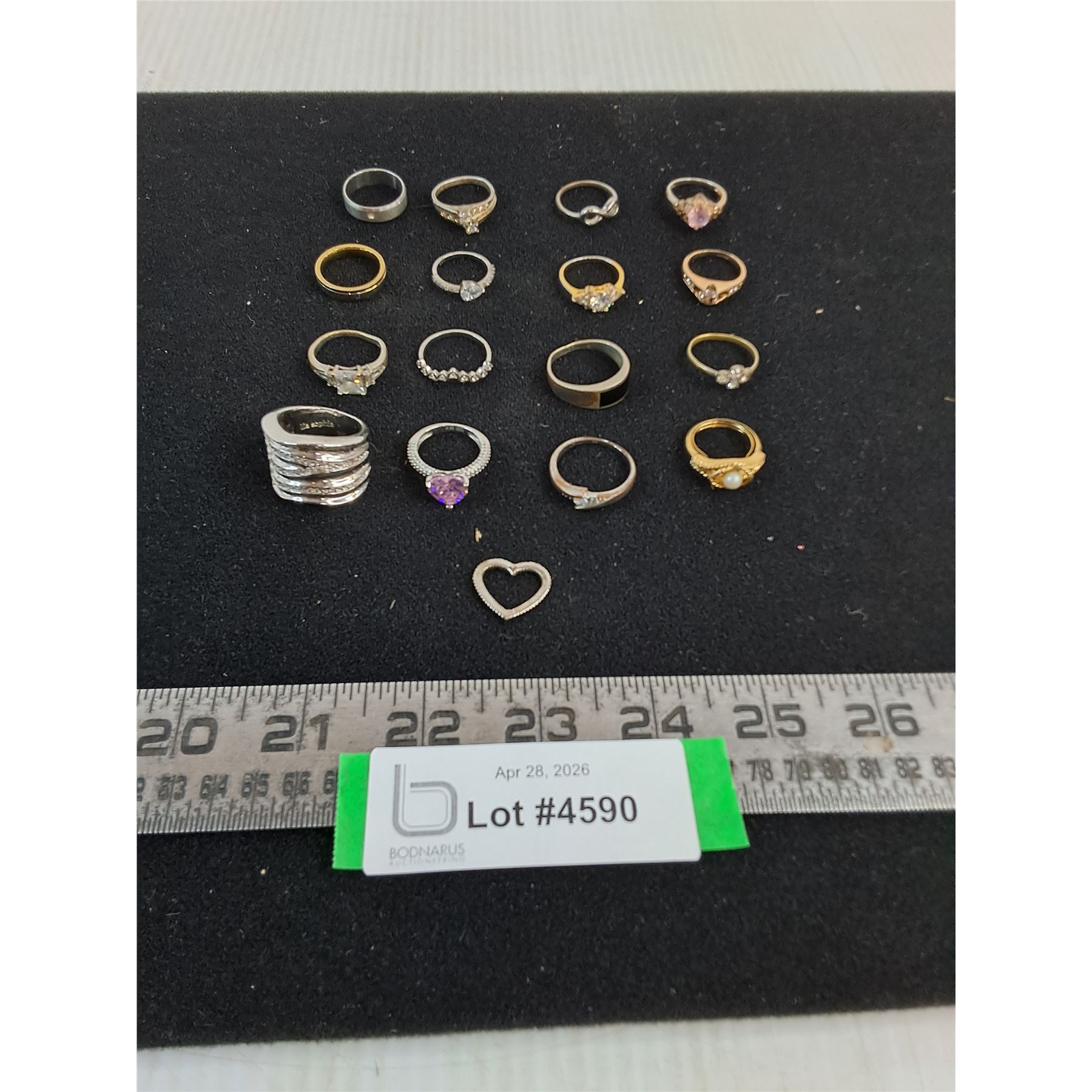 (16) Assorted Costume Rings - Bodnarus Auctioneering