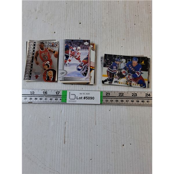 (22) Hockey and Basketball Cards-Includes (6) Holograph Cards