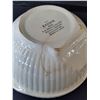 Image 4 : (2) Ceramic Mixing Bowls Up to 10" Diameter
