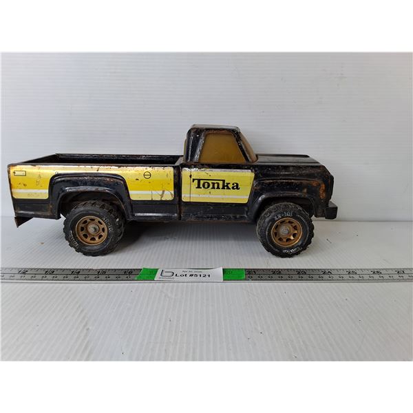 Vintage Metal Tonka Truck 14.25"