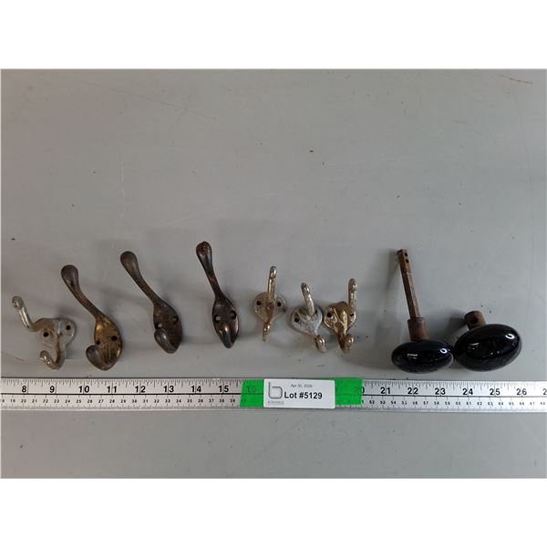 Vintage Wall Hooks & Doorknobs